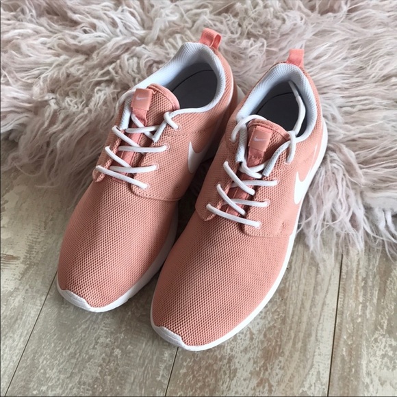 NWT🦄Nike Roshe Pink - Picture 7 of 8